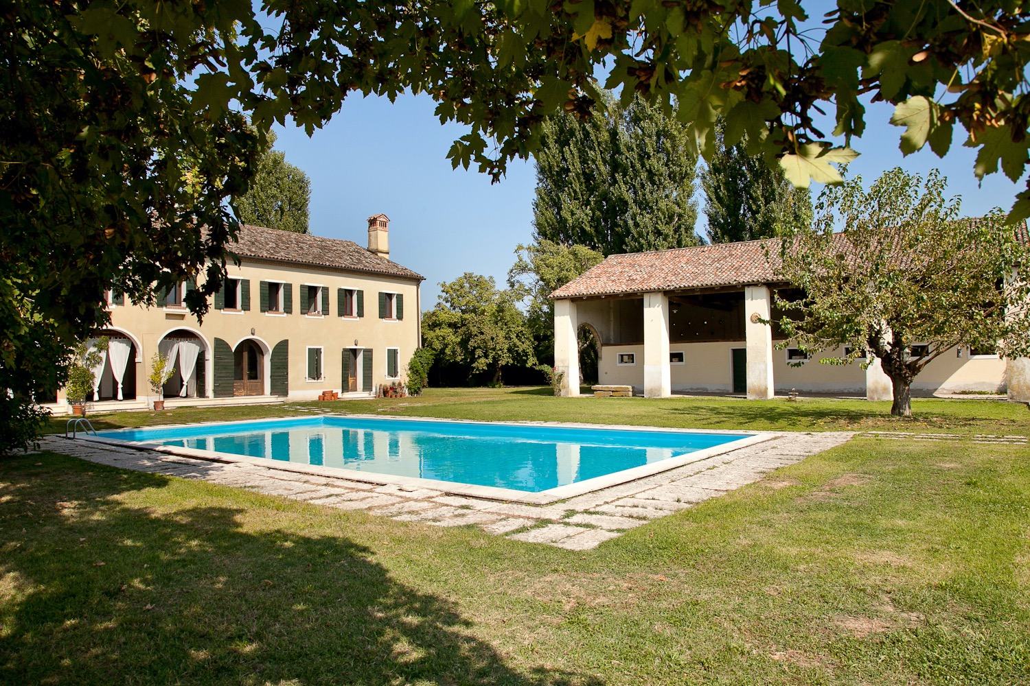 <p>
	A splendid farmhouse close Quarto d' Altino</p>
